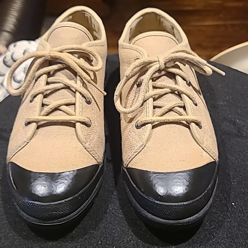 Sporto women's vintage shoes sz. 9 (#1019) Canvas and rubber.